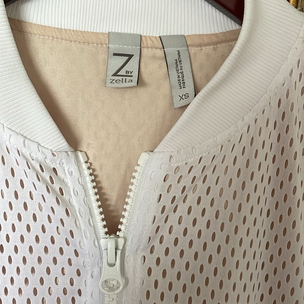 Zella jacket - Picture 2 of 4